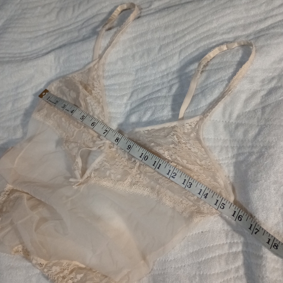 Vintage 80s lace trim sheer teddy - Picture 8 of 13